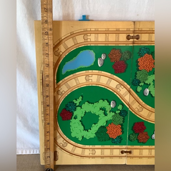 Rare Vintage Thomas Wooden Railway storage/travel case with useable train track - Picture 8 of 10